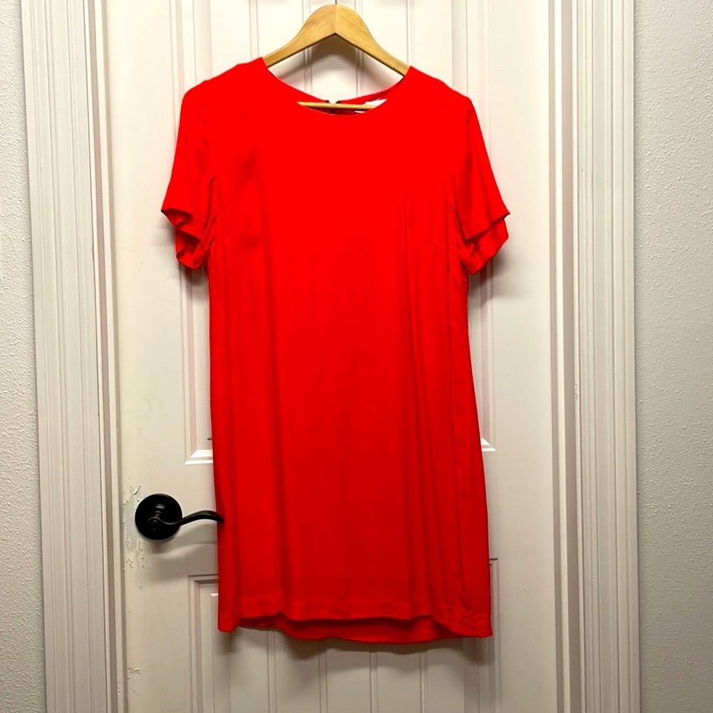 NWT! Women’s bright orange shift dress!